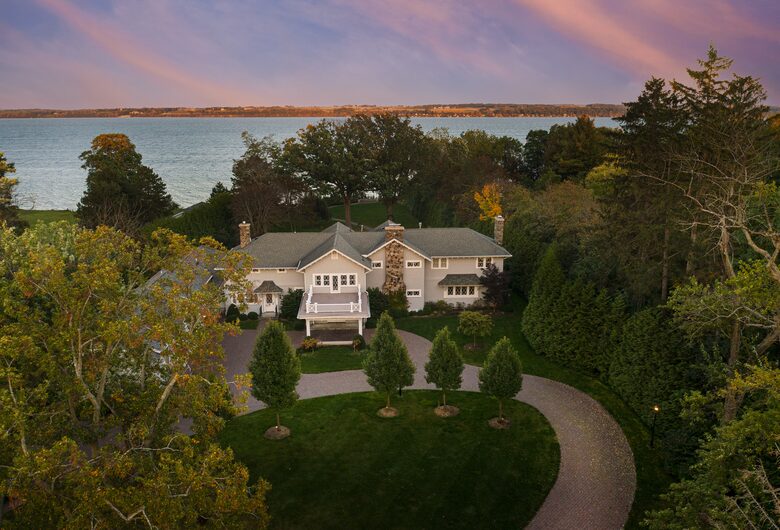 Luxury Finger Lakes Lakefront Retreat on Seneca Lake - Geneva, New York
