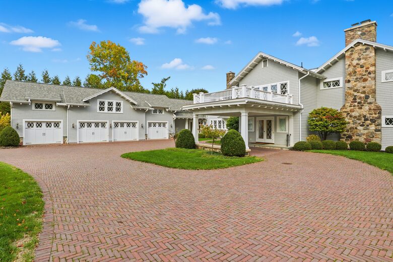 Luxury Finger Lakes Lakefront Retreat on Seneca Lake - Geneva, New York