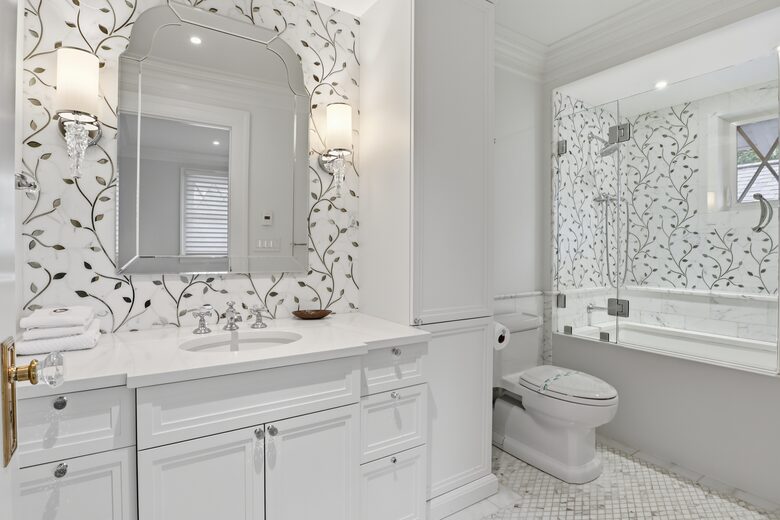 Princess King Bathroom