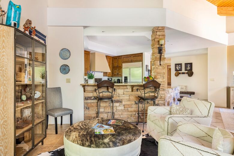 Elevated Red Rock Retreat with Trail Access - Sedona, Arizona