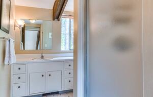 Spacious Sunriver Retreat Near the Deschutes River - Sunriver, Oregon