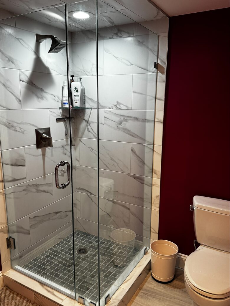 2nd bedroom shower