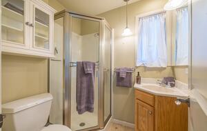 Oceanfront Cliffside Juan de Fuca Strait Retreat in Port Angeles - Port Angeles, Washington