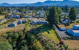 Oceanfront Cliffside Juan de Fuca Strait Retreat in Port Angeles - Port Angeles, Washington