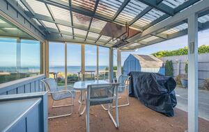 Oceanfront Cliffside Juan de Fuca Strait Retreat in Port Angeles - Port Angeles, Washington