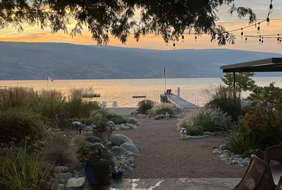Okanagan Lakefront Retreat with Private Dock - Summerland, Canada