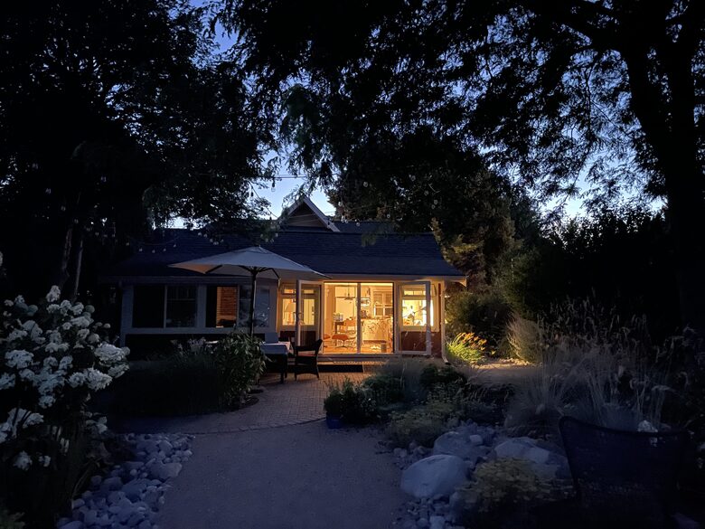 Okanagan Lakefront Retreat with Private Dock - Summerland, Canada