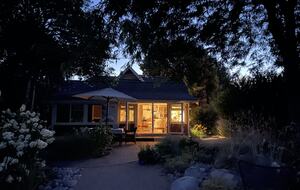 Okanagan Lakefront Retreat with Private Dock - Summerland, Canada