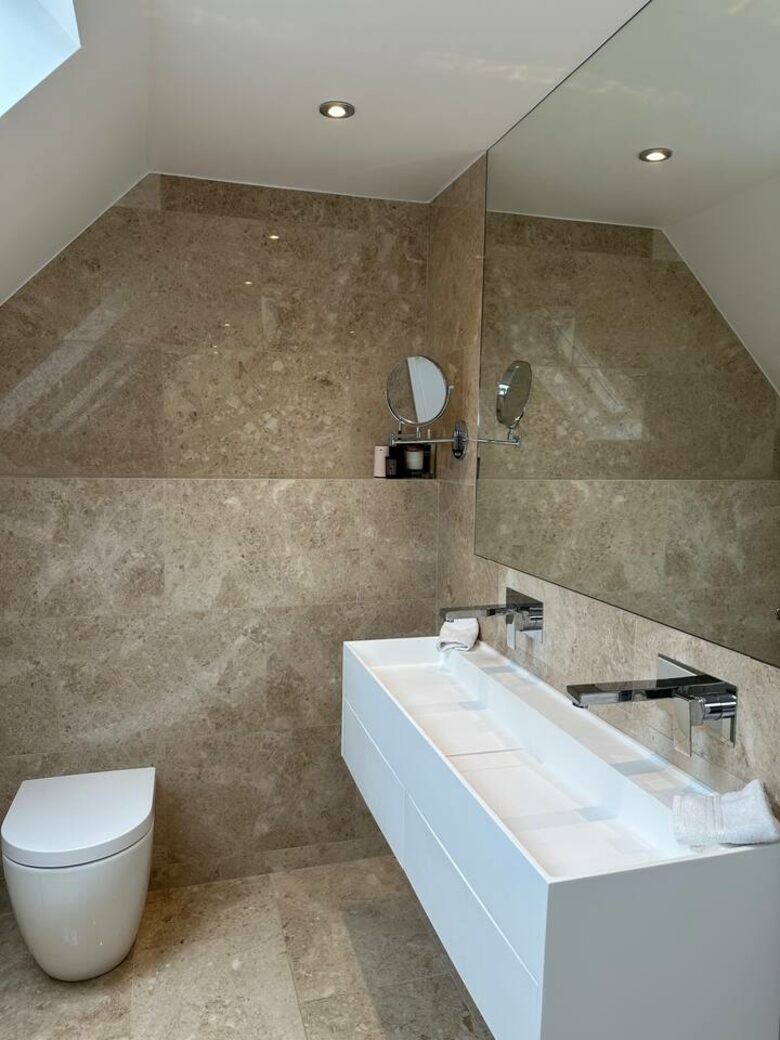 An Exceptional Chelsea Residence with Rooftop Terrace - London, United Kingdom