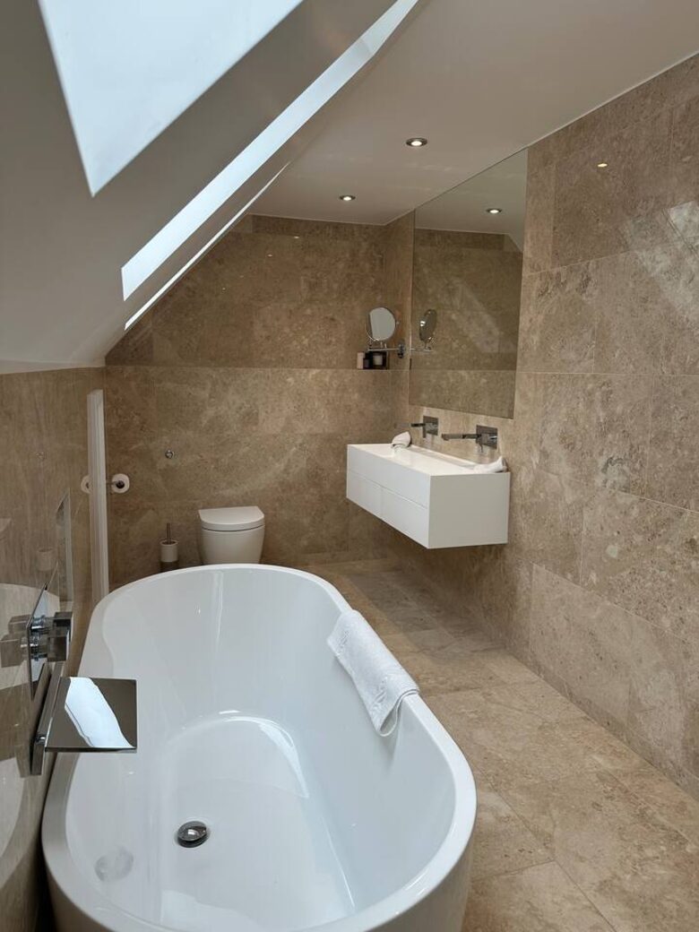 An Exceptional Chelsea Residence with Rooftop Terrace - London, United Kingdom
