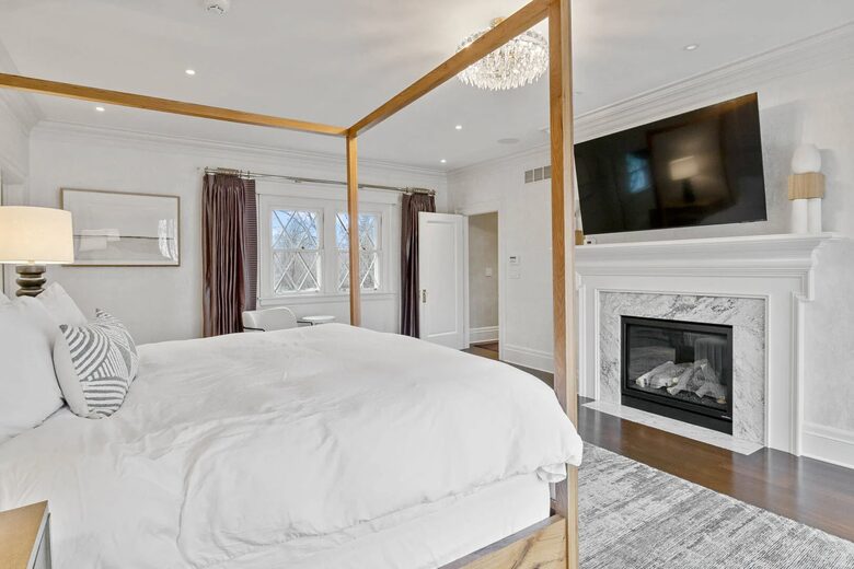 Luxury Finger Lakes Lakefront Retreat on Seneca Lake - Geneva, New York