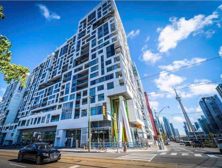 Downtown Toronto Studio with Balcony - Toronto, Canada