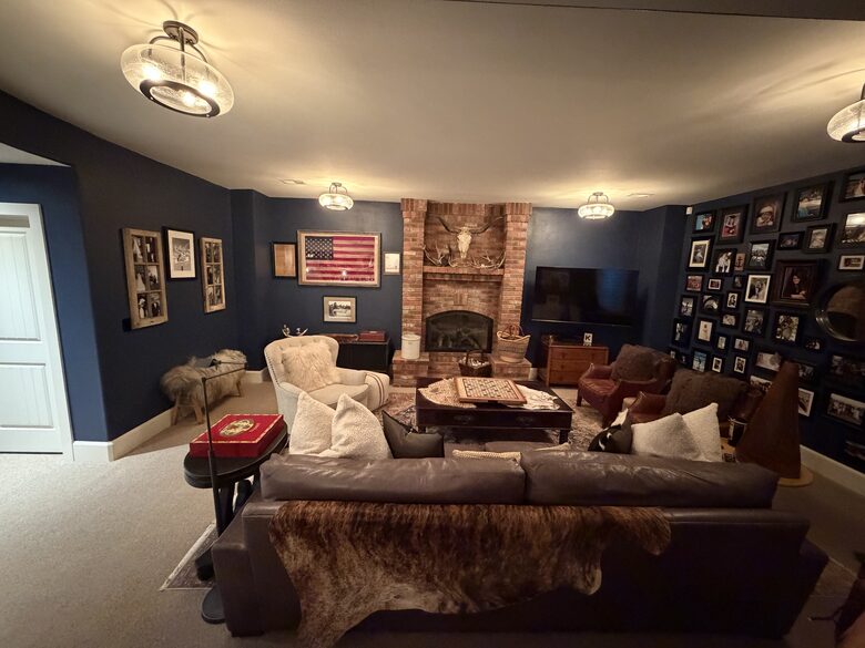 Great Room equipped with Board Games & Retro Record Player