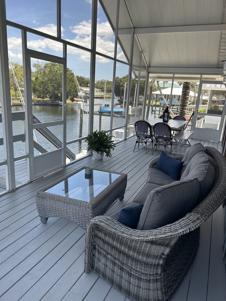 Old Florida Waterfront Escape - Homosassa, Florida