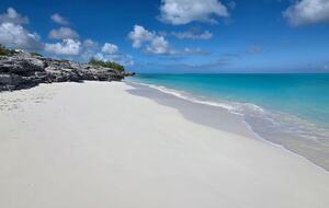 Tar Bay Oceanfront Splendor | Includes Pool and Guest House - Great Exuma, Bahamas