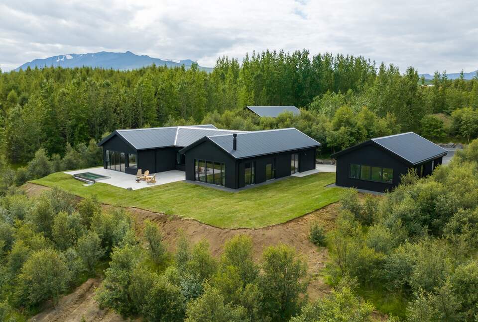 A Sophisticated Coastal Sanctuary with Panoramic Sea Vistas - Akureyri, Iceland