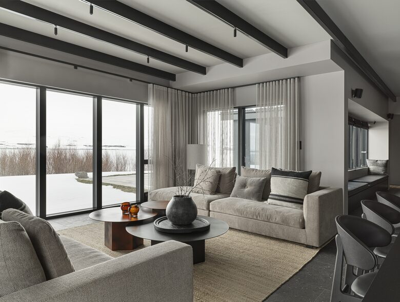 A Sophisticated Coastal Sanctuary with Panoramic Sea Vistas - Akureyri, Iceland
