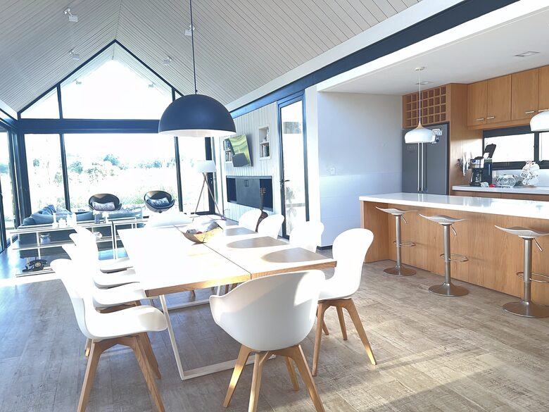 An Elegant Home on the Carmelo Golf Course - Carmelo, Uruguay