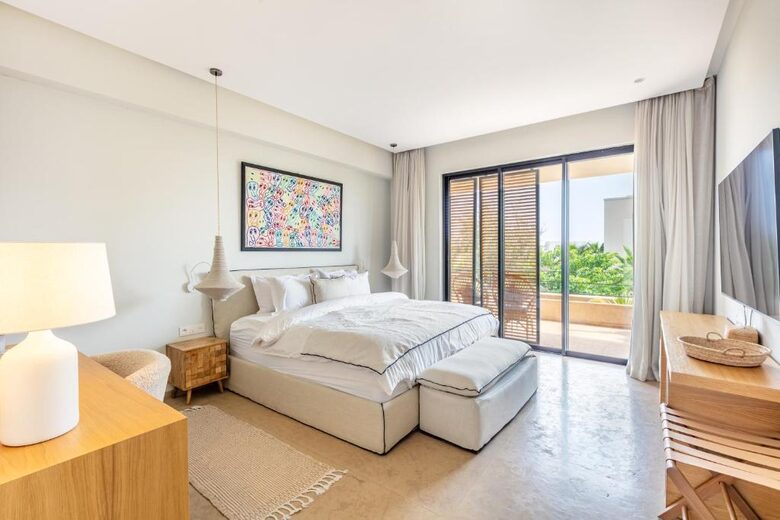 A Sophisticated Six-Bedroom Villa in Amelkis Golf Residence - Marrakesh, Morocco