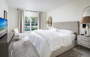 Guest bedroom
