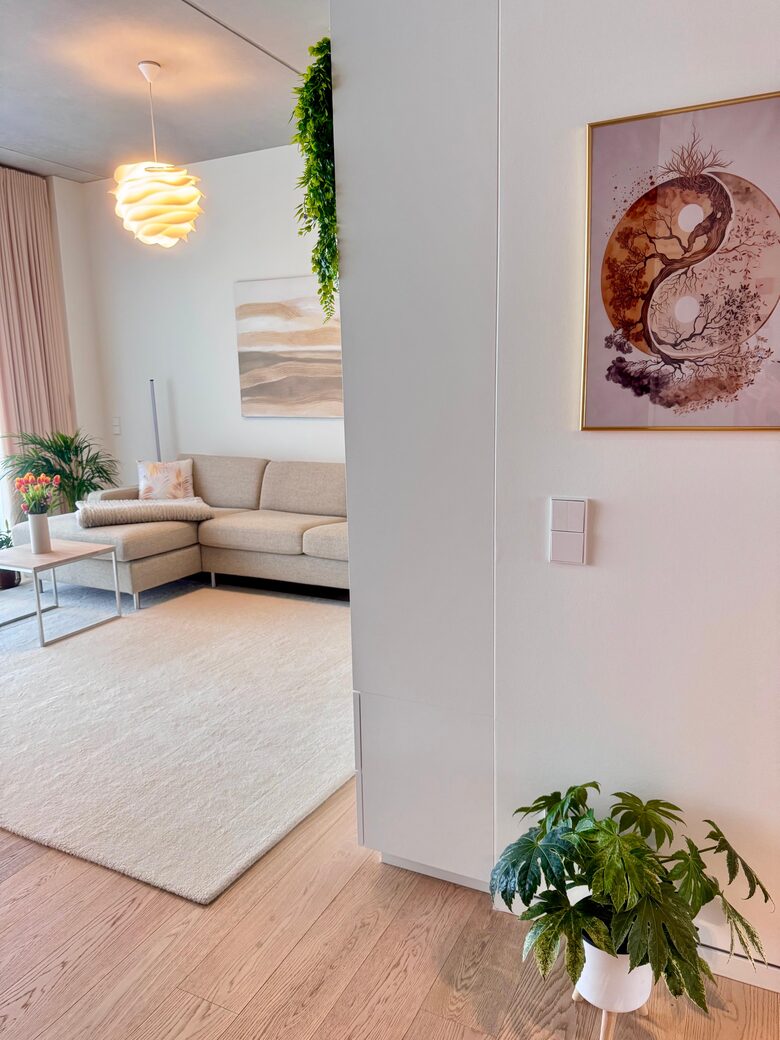 Elegant Berlin Residence with Private Balcony - Berlin, Germany
