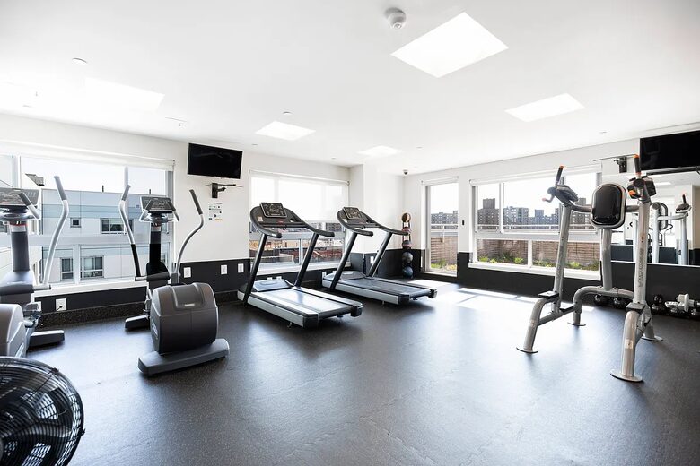 Harlem Penthouse with Private Veranda and Personal Sauna - New York City, New York