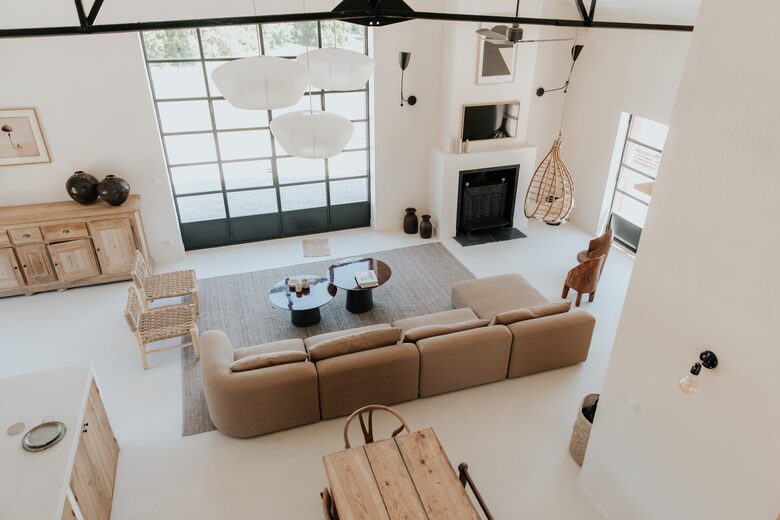 Tranquil Luxury in a Restored Period Barn - Bardou, France