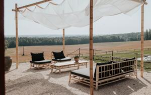 Tranquil Luxury in a Restored Period Barn - Bardou, France