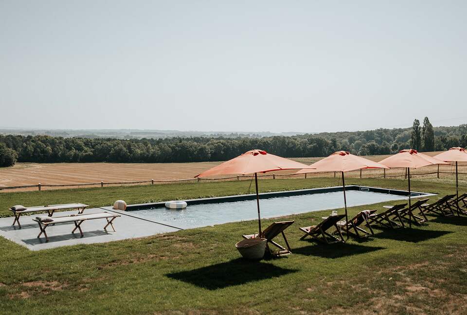 Tranquil Luxury in a Restored Period Barn - Bardou, France