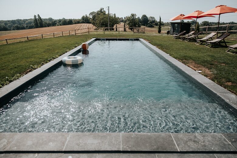 Tranquil Luxury in a Restored Period Barn - Bardou, France