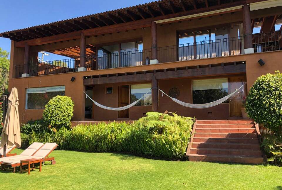 Valle de Bravo Estate with Villa & Private Bungalow-Casa Majaika. - Valle de Bravo, Mexico