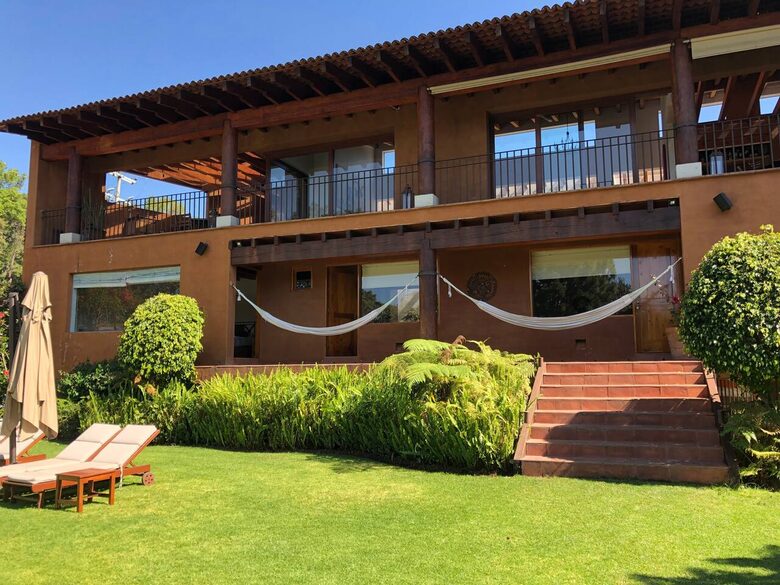 Valle de Bravo Estate with Villa & Private Bungalow-Casa Majaika. - Valle de Bravo, Mexico