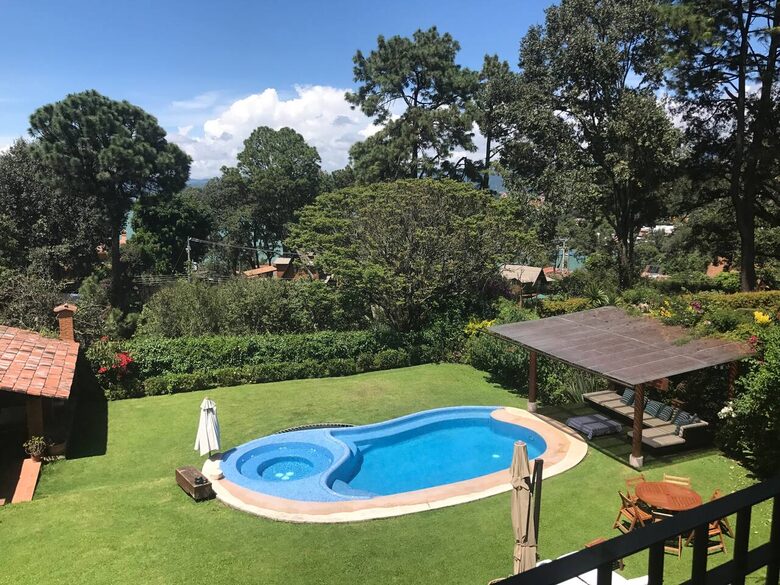 Valle de Bravo Estate with Villa & Private Bungalow-Casa Majaika. - Valle de Bravo, Mexico