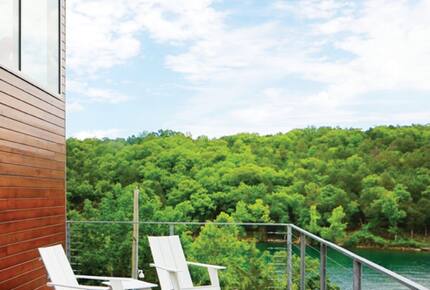 Architectural Lakeview Retreat in Branson West - Branson West, Missouri