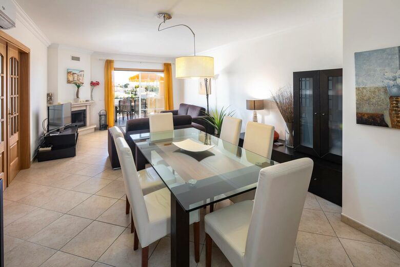 Relaxed Algarve Retreat Near São Rafael Beach - Albufeira, Portugal