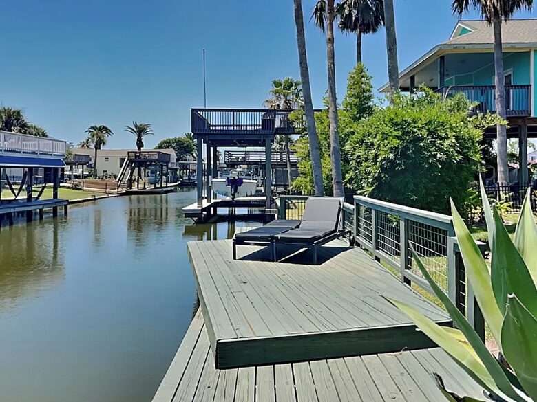 Relaxed Gulf Coast Escape in Jamaica Beach - Jamaica Beach, Texas