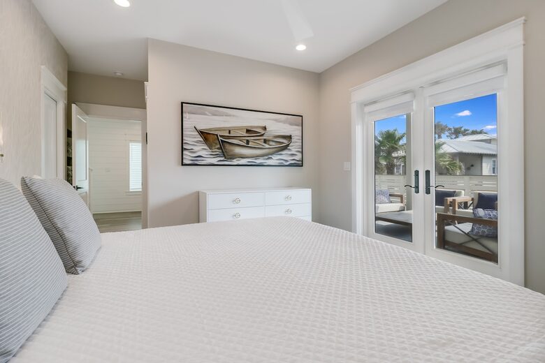 Upscale Port Aransas Beach Retreat Steps from the Sand - Port Aransas, Texas