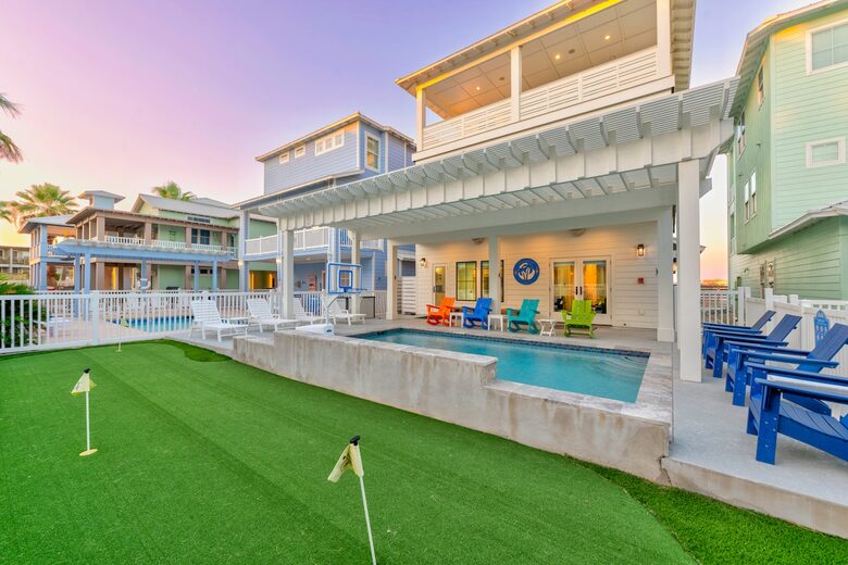 Upscale Port Aransas Beach Retreat Steps from the Sand - Port Aransas, Texas
