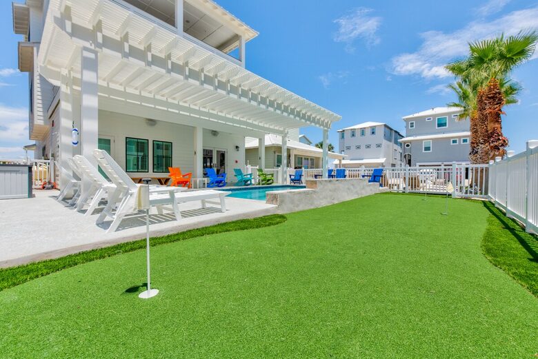 Upscale Port Aransas Beach Retreat Steps from the Sand - Port Aransas, Texas