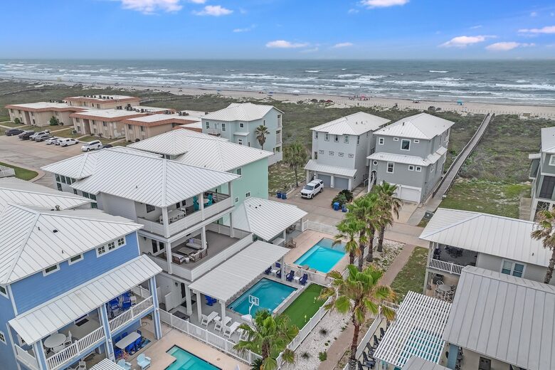 Upscale Port Aransas Beach Retreat Steps from the Sand - Port Aransas, Texas
