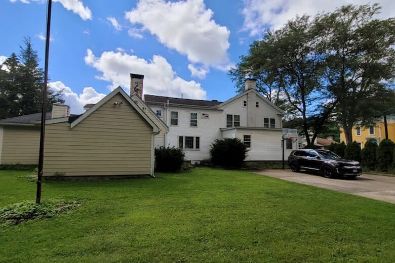 Historic Family Estate with Indoor Hot Tub in Upstate New York - New Berlin, New York