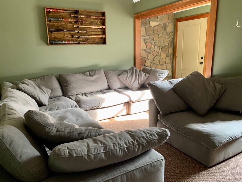 Historic Family Estate with Indoor Hot Tub in Upstate New York - New Berlin, New York