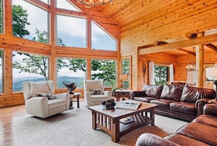 Seven-Acre Mountain Lodge with Long-Range Smoky Views - Maggie Valley, North Carolina