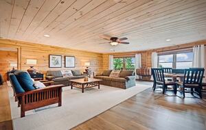 Seven-Acre Mountain Lodge with Long-Range Smoky Views - Maggie Valley, North Carolina