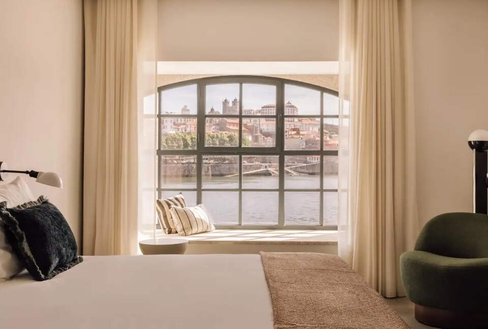 Delux 2-bedroom Apartment overlooking the old city and Douro River,  Porto - Porto, Portugal