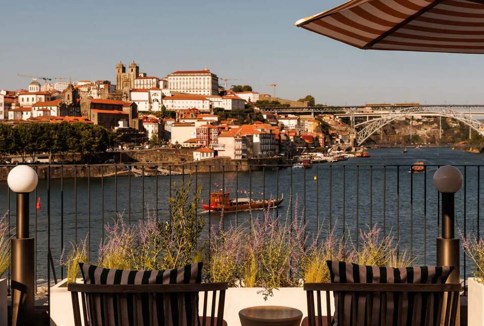 Delux 2-bedroom Apartment overlooking the old city and Douro River,  Porto - Porto, Portugal