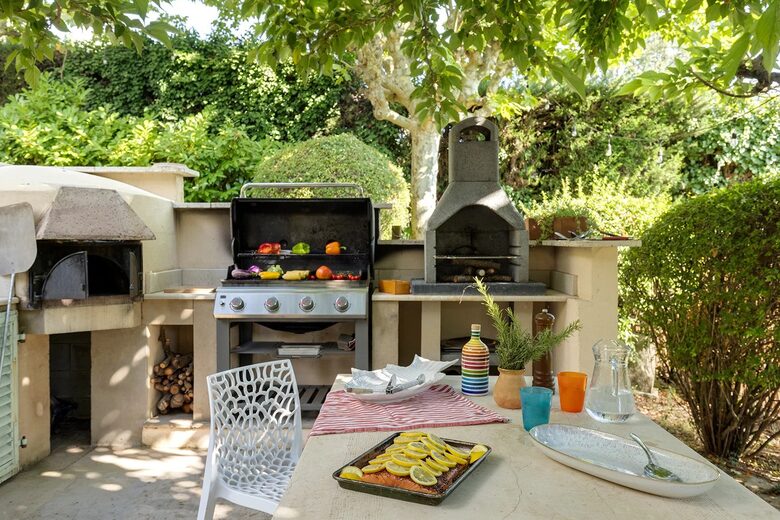 A Provençal Culinary & Historical Haven - Châteauneuf-Grasse, France