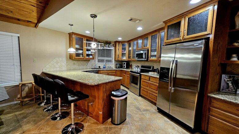 Relaxed Lake Texoma Home with Water Views - Kingston, Oklahoma