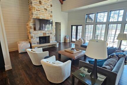Peaceful Lake Martin Retreat with Floating Dock - Alexander City, Alabama