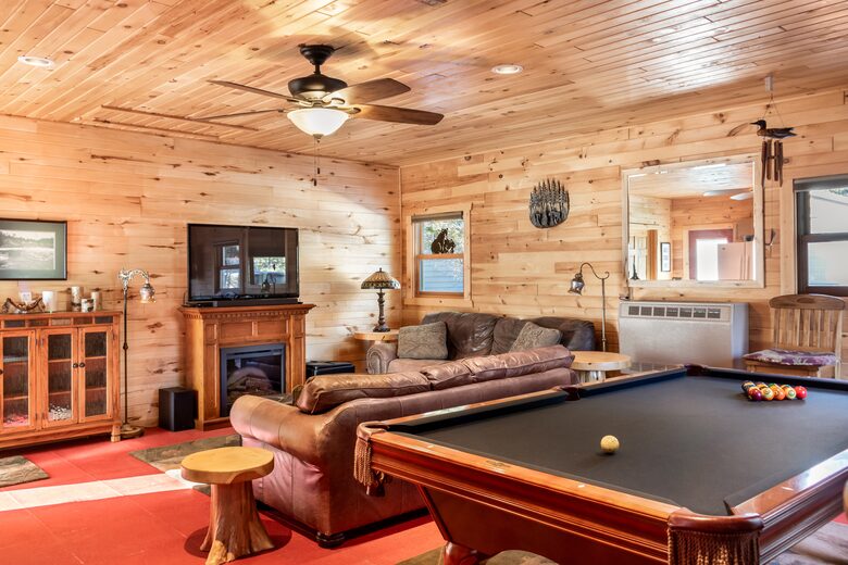 Northwoods Lakefront Retreat on Frazer Bay - Tower, Minnesota